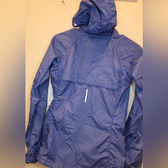 Nike light weight running jacket - Picture 4 of 4